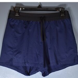Wolaco 4.75" inseam Shorts size small, blue